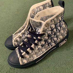 Worn ones conditions new